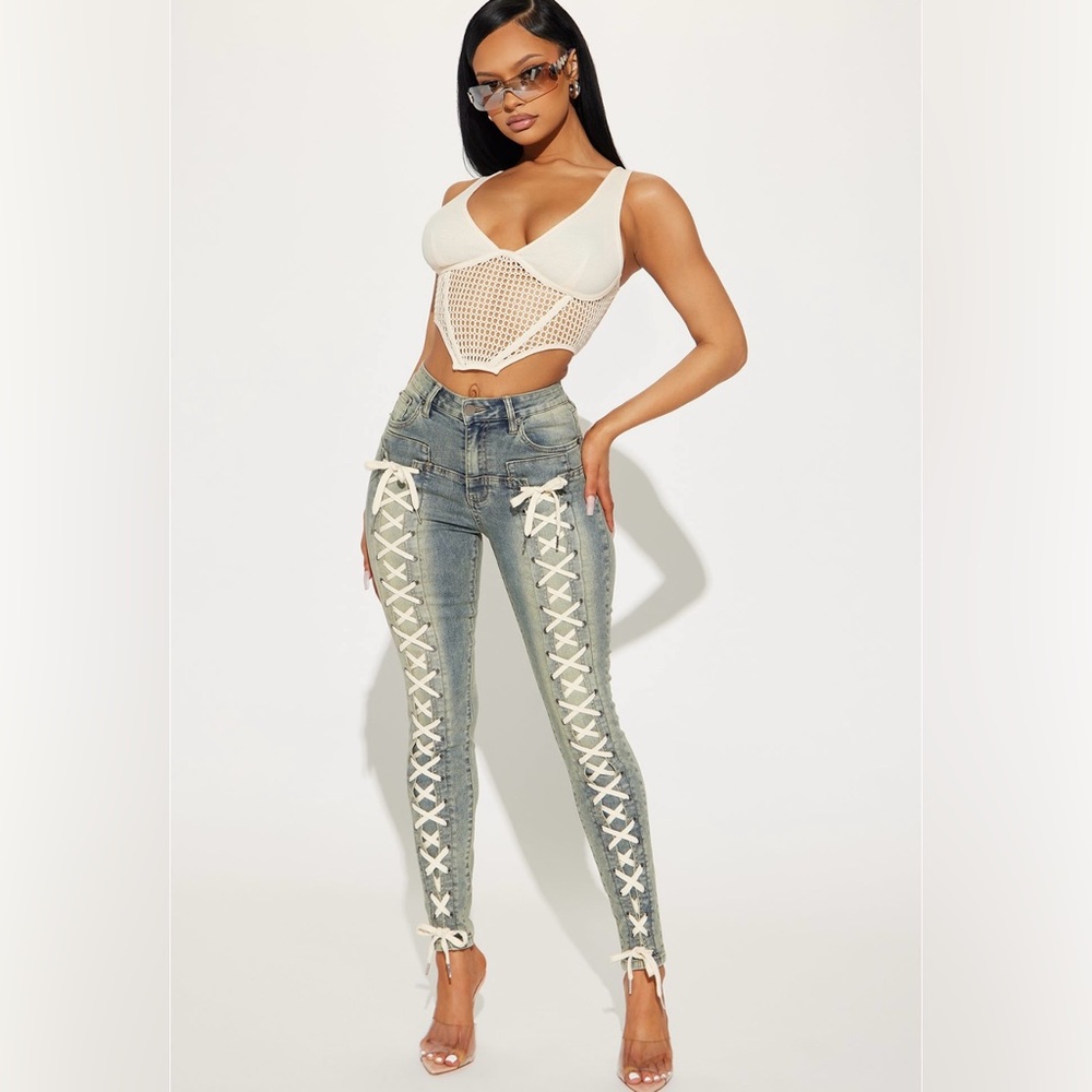 Fashion Nova Jeans New with tags sz 9